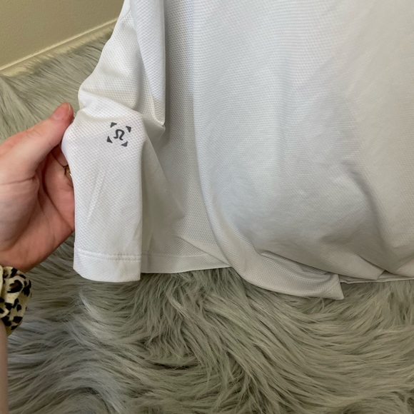 Lululemon shirt - Picture 3 of 4